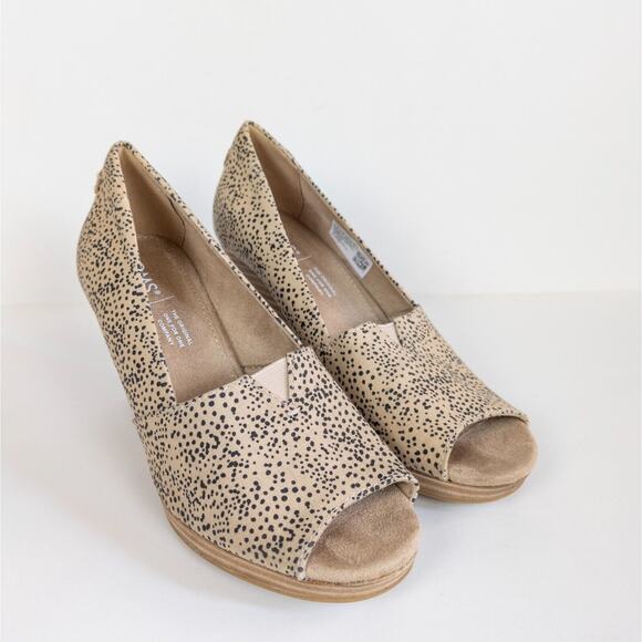 TOMS Michelle Wedge Heel Pump Sand Tiny Cheetah Peep Toe Canvas Women's 7 - Picture 2 of 8